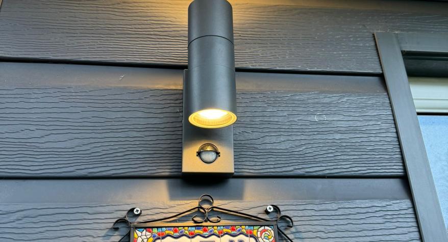 Outdoor lighting by SmartOhm, Leeds